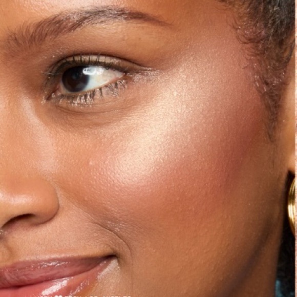 NYX Professional Makeup ButterMelt Highlighter In Glaze It Butta Gold - Picture 1 of 14